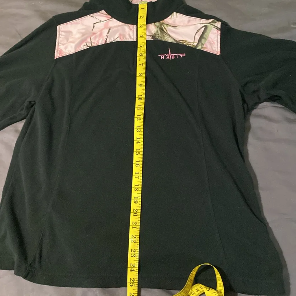 Habit Realtree Womens Medium Fleece 1/4 zip Pullover Sweater Black/Pink Camo - Image 7