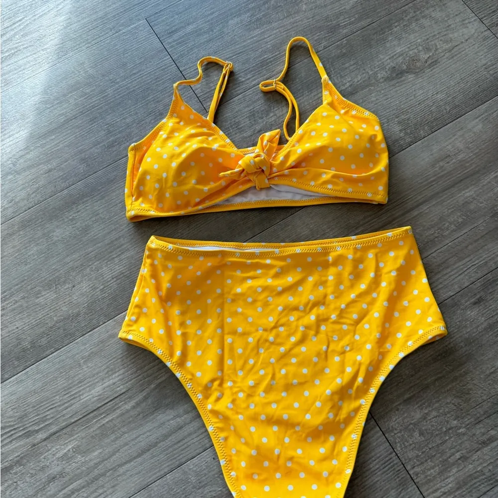 polka dot high waist swimming set💛 - Image 5