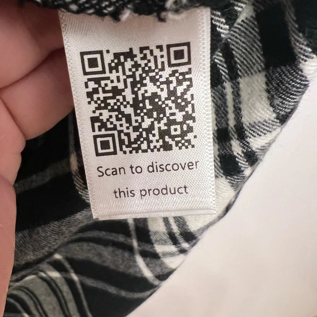 Universal Threads Universal Thread Black and White Checkered Button Down Shirt - Image 10