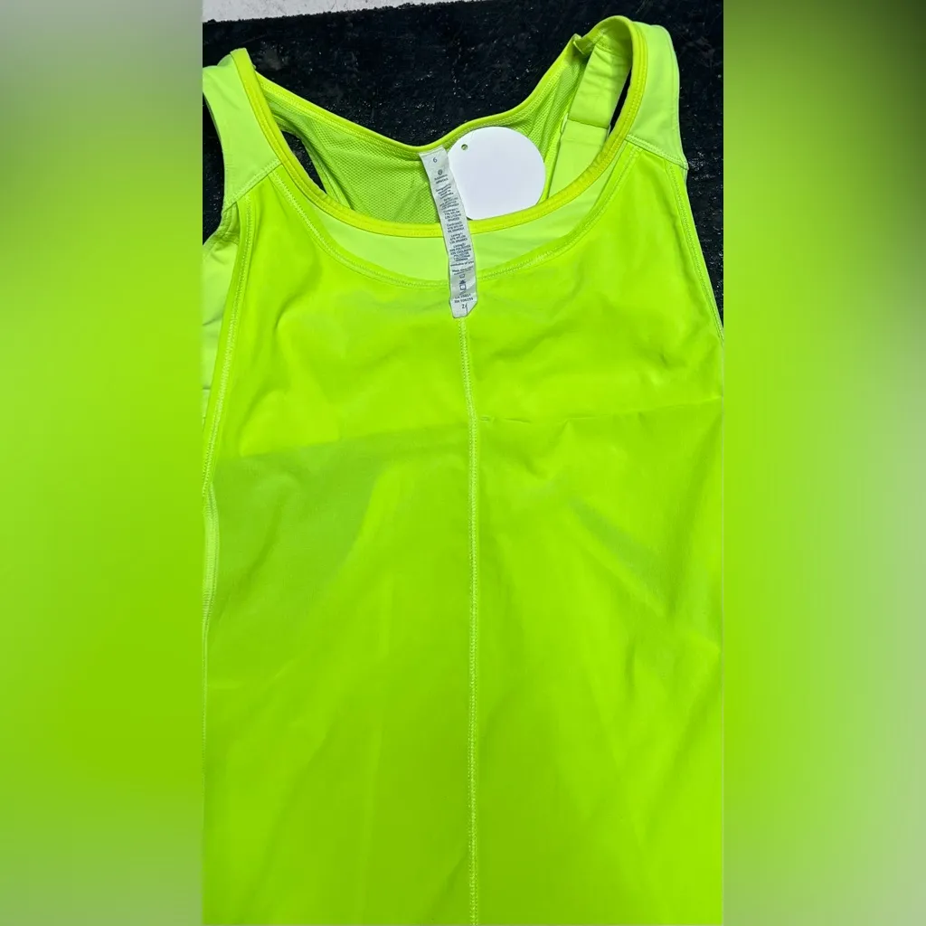 Lululemon Athletica Green Fitted Sleeveless Tank Top - Image 4