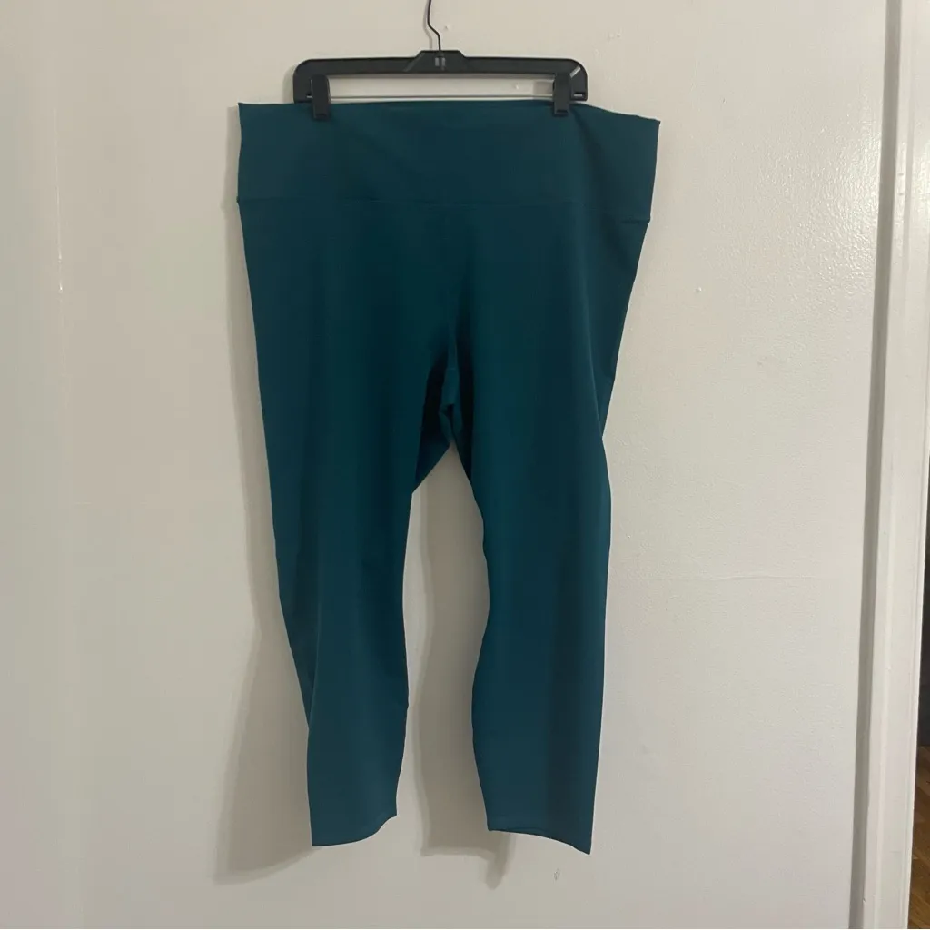 NWT Fabletics Define PowerHold® High-Waisted 7/8 Legging | Size: 4X - Image 3