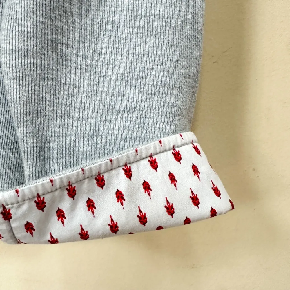 Orvis Women's Sandy Point 1/4 Zip Pullover Heather Grey, white & red print cuffs - Image 4