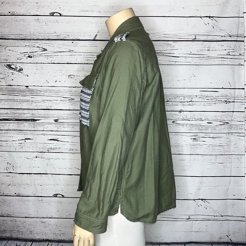 Gap Size XL Green w/ Blue Embroidered Button Front Swing Shacket - Shirt Jacket - Image 3