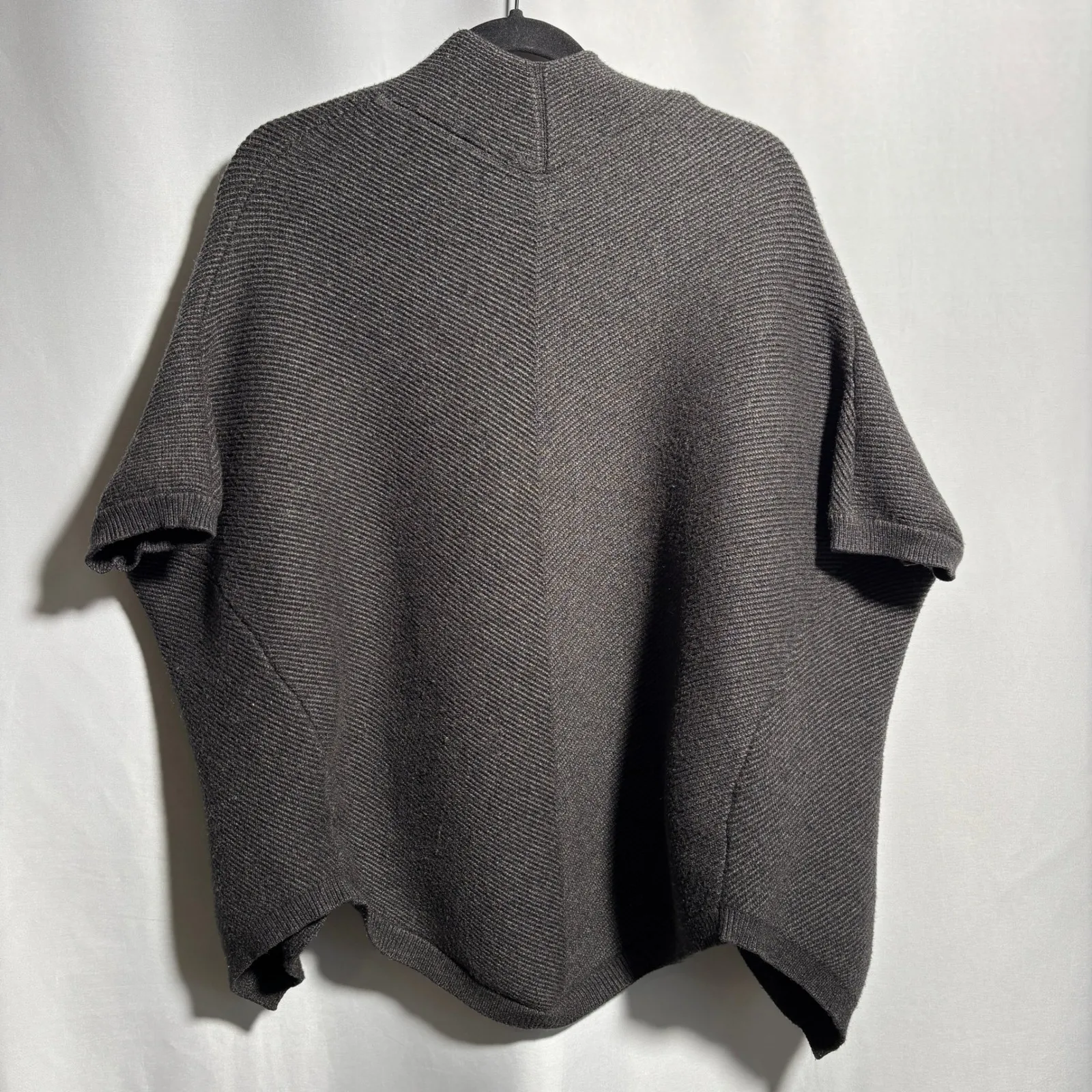 Akemi + Kin Womens Gray Poncho Wrap Open Front Shawl Cardigan Sweater Pockets - Image 2