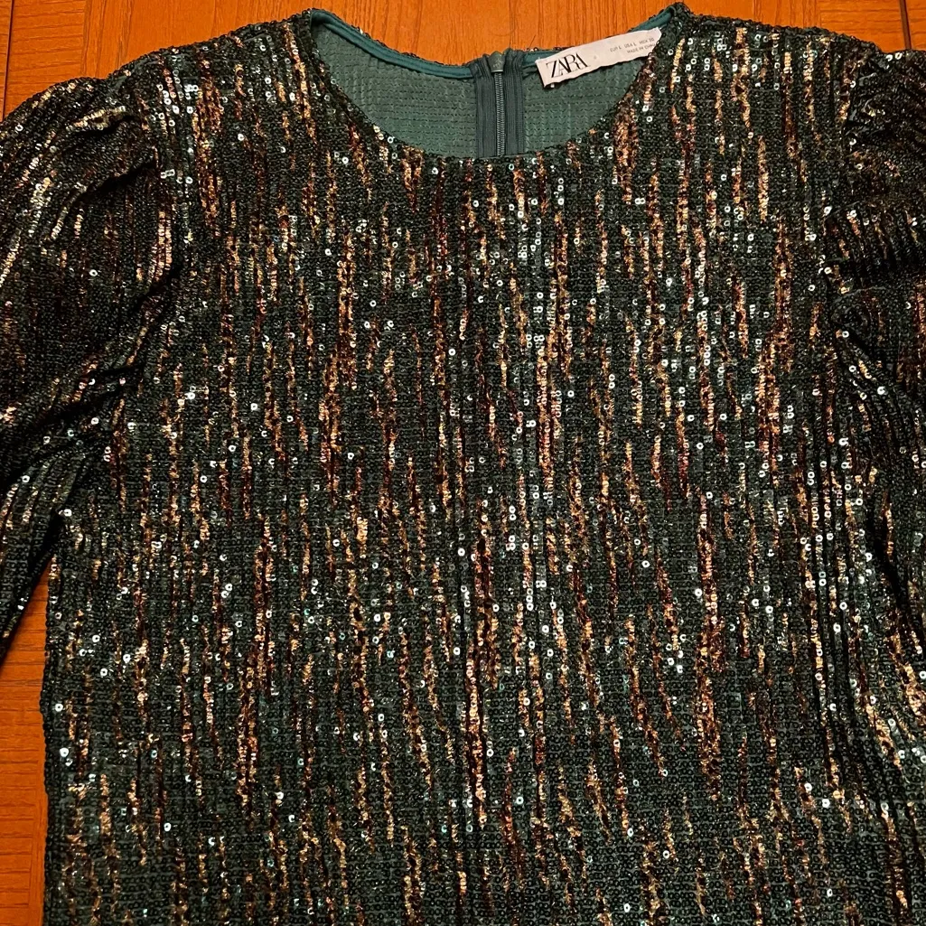 ZARA‎ Sequin Puff Long Sleeve Special Limited Edition Emerald Green & Gold Dress - Image 13