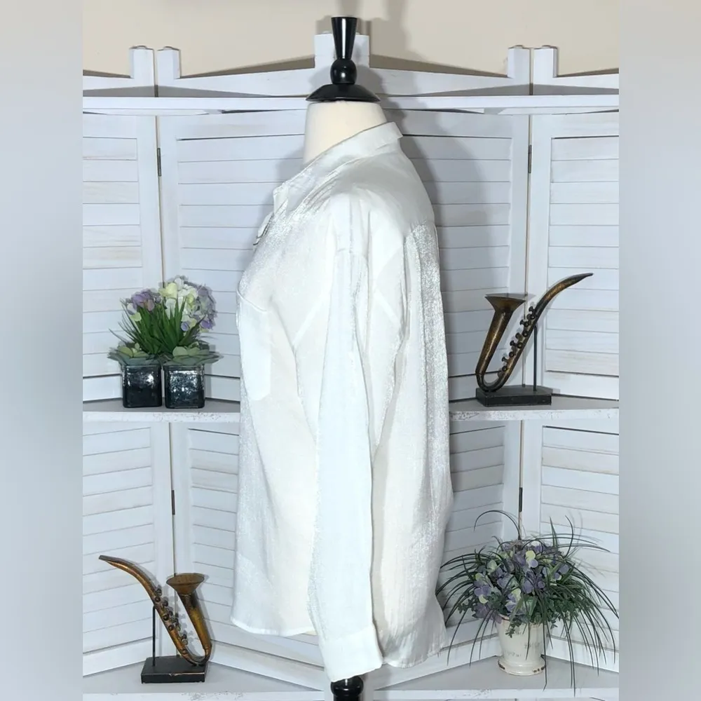Domani Collection White Satin Long Sleeve Shirt Large - Image 4