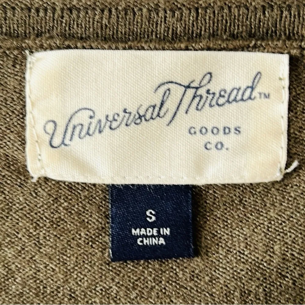 Universal Threads Universal Thread Dark Green Shirt - Image 3