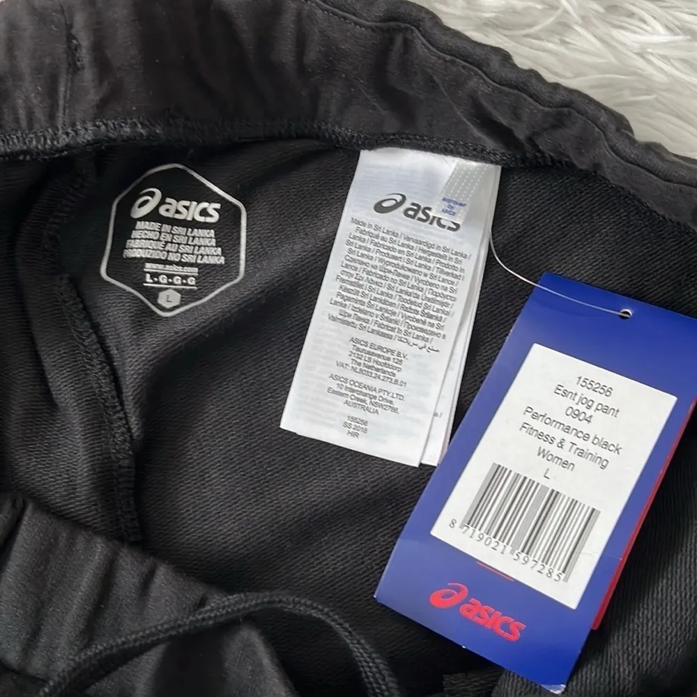 ASICS Women’s ESNT Jogger pants 0904 black size Large - Image 9