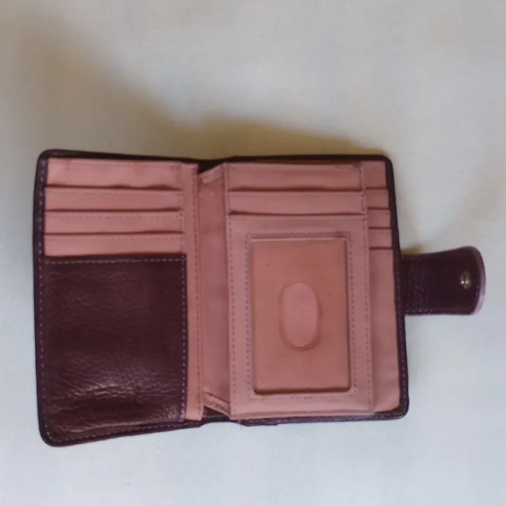 Fossil Leather Biilfold Wallet Dove Peace Bird - Image 4