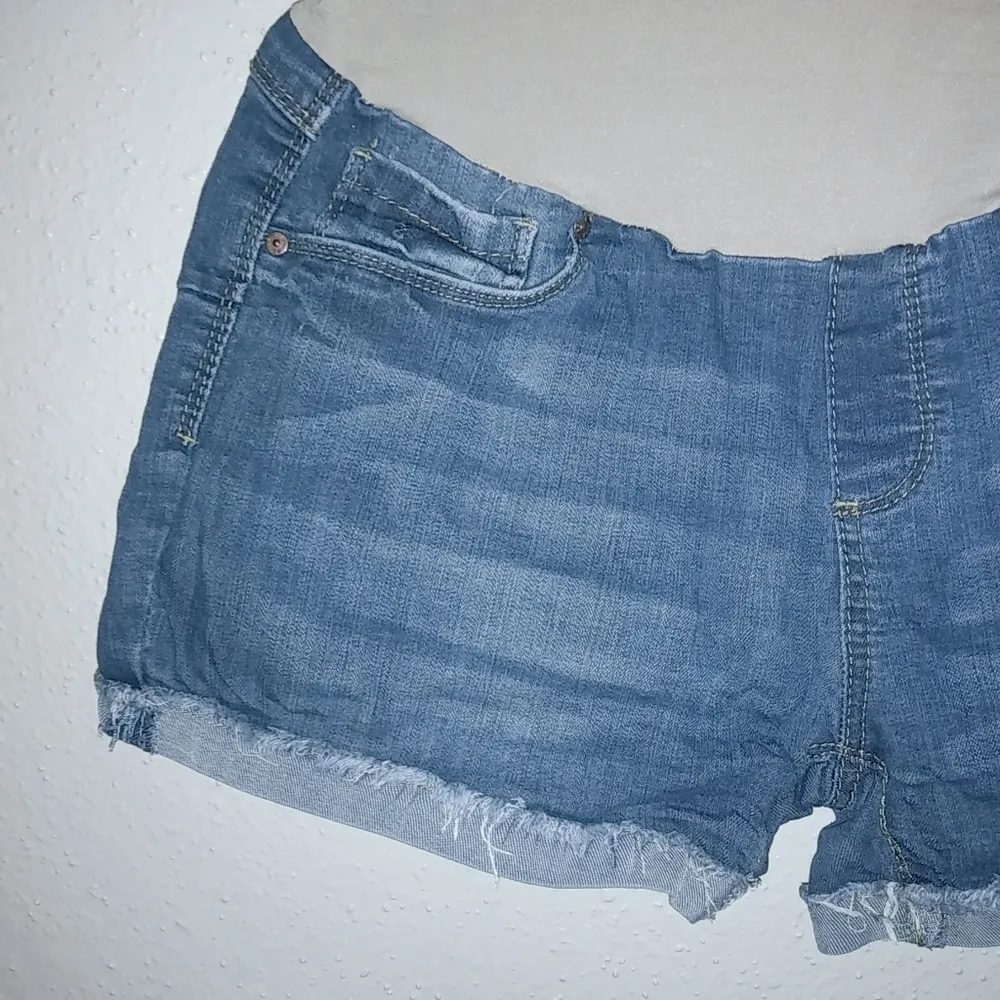 BellaVita Maternity XL Jeans Shorts Plus - Image 3