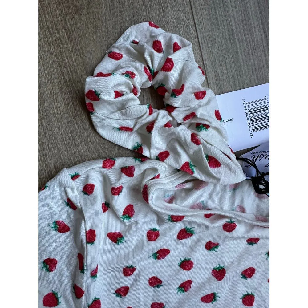 NEW NWT Plush Revolve Strawberry 3 Piece Pajama set size Xs - Image 4