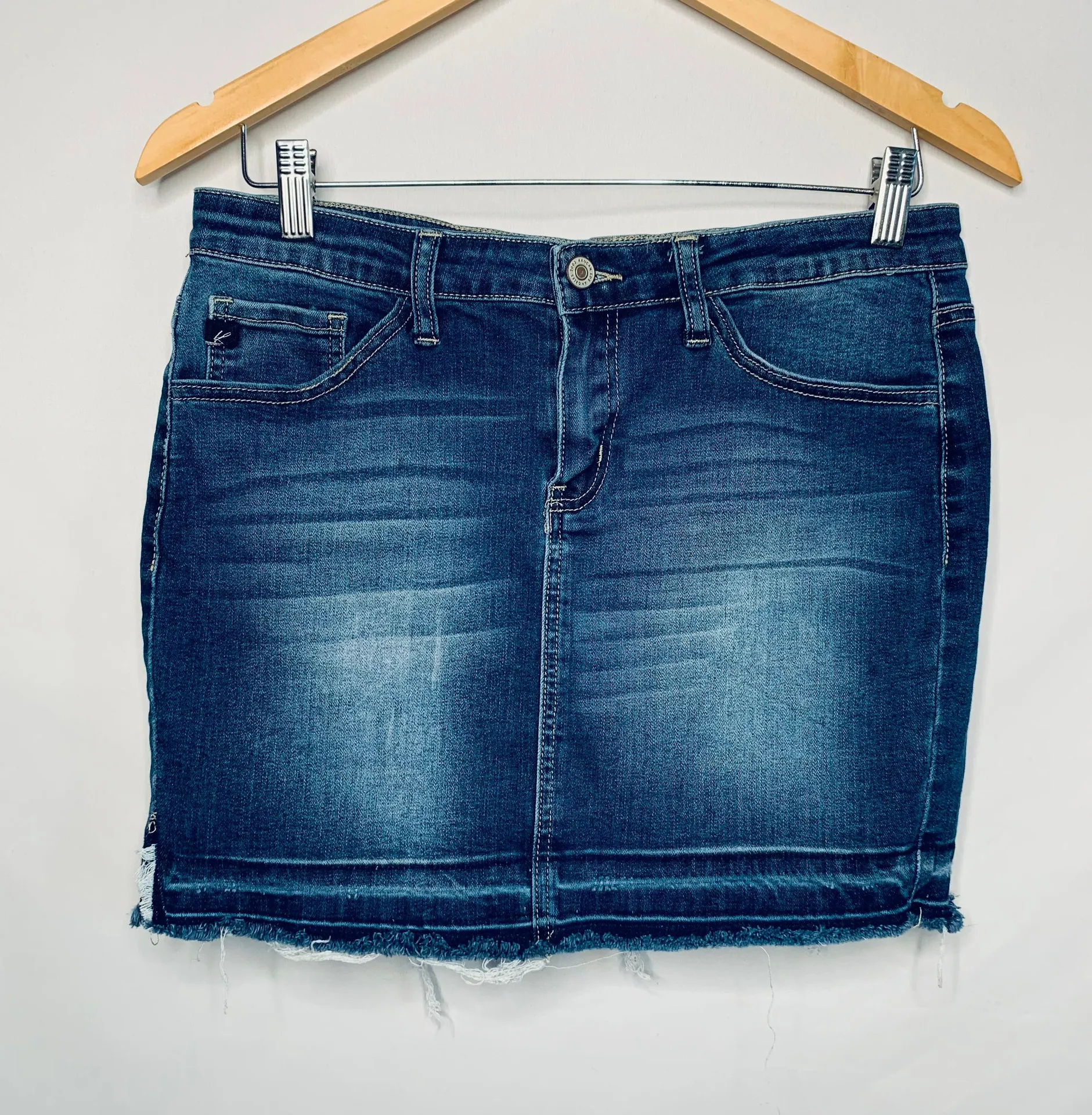 KanCan Zuma Distressed Denim Skirt Size 9/28 - Image 2