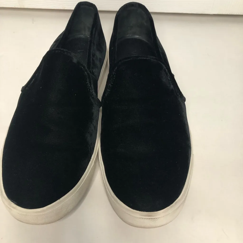 Vince Blair black‎ velvet slip on sneakers women’s size 8 - Image 2