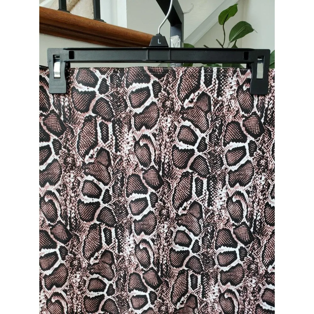 Shinestar Women Multicolor Faux Leather Pencil & Straight Knee Length Skirt M - Image 3