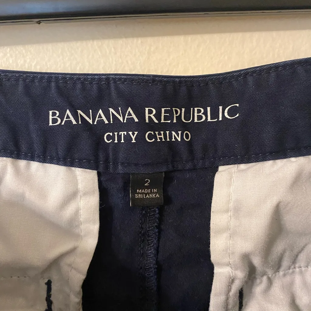 Womens Banana Republic Navy Blue City Chino‎ Shorts Size 2 5” Inseam - Image 3