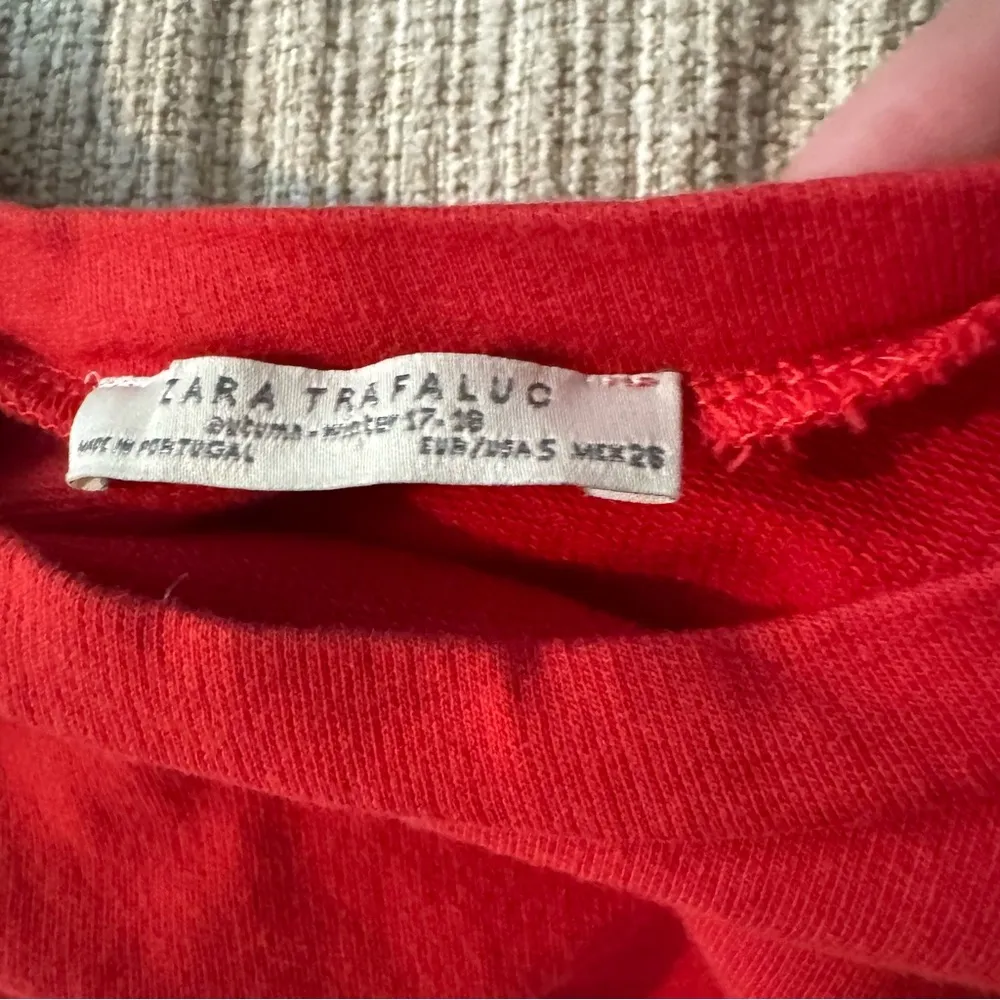 Zara Red Long Ruffle Sleeve T-Shirt Sz small - Image 6