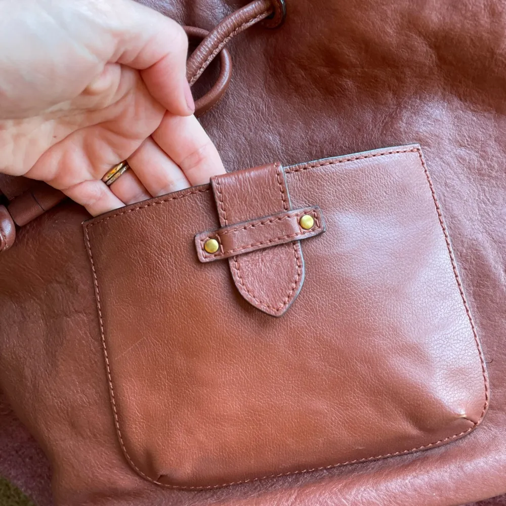 Frye Olivia Bucket Bag Drawstring Shoulder or Crossbody in Cognac leather - Image 13