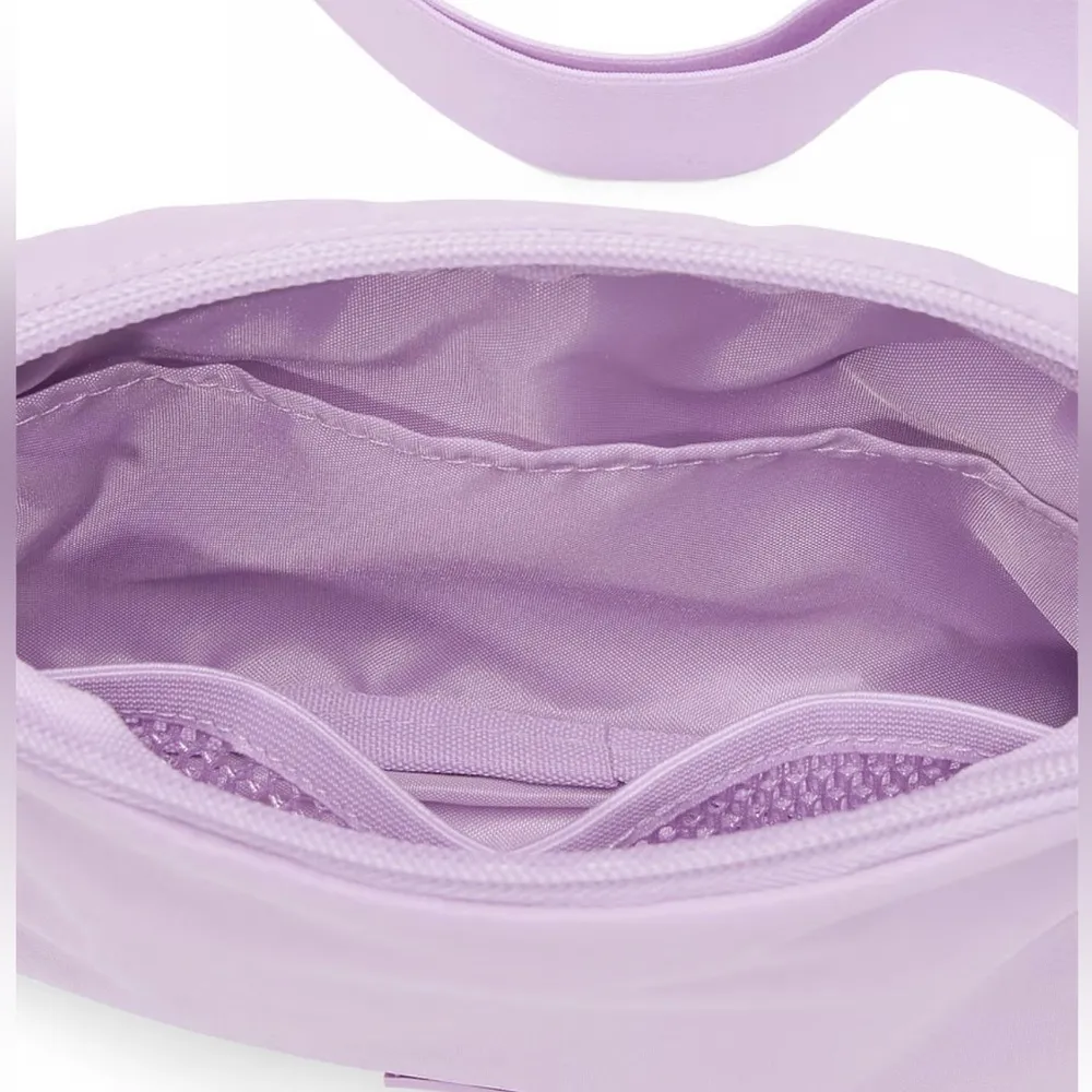 VS Pink Vinyl Zipper Belt Bag Lilac NWT - Image 4