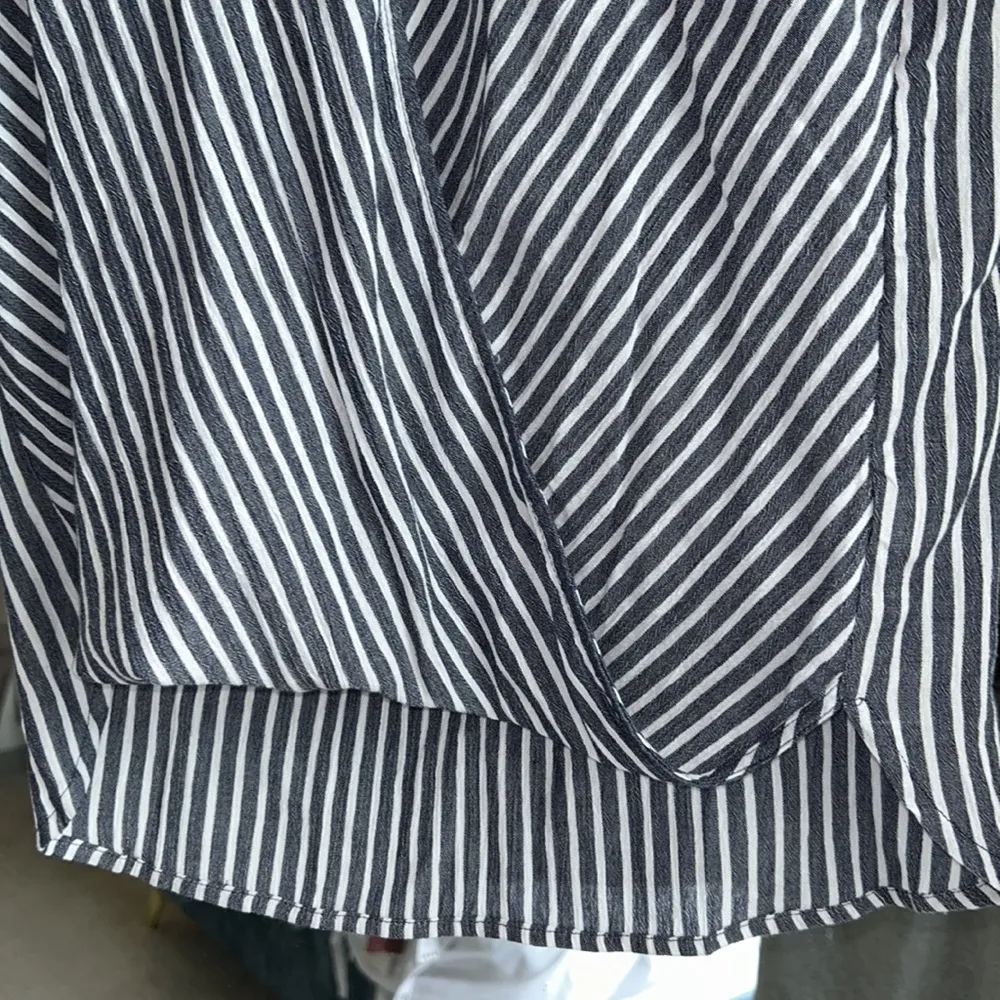 NWT Michael Kors Blouse - Image 5