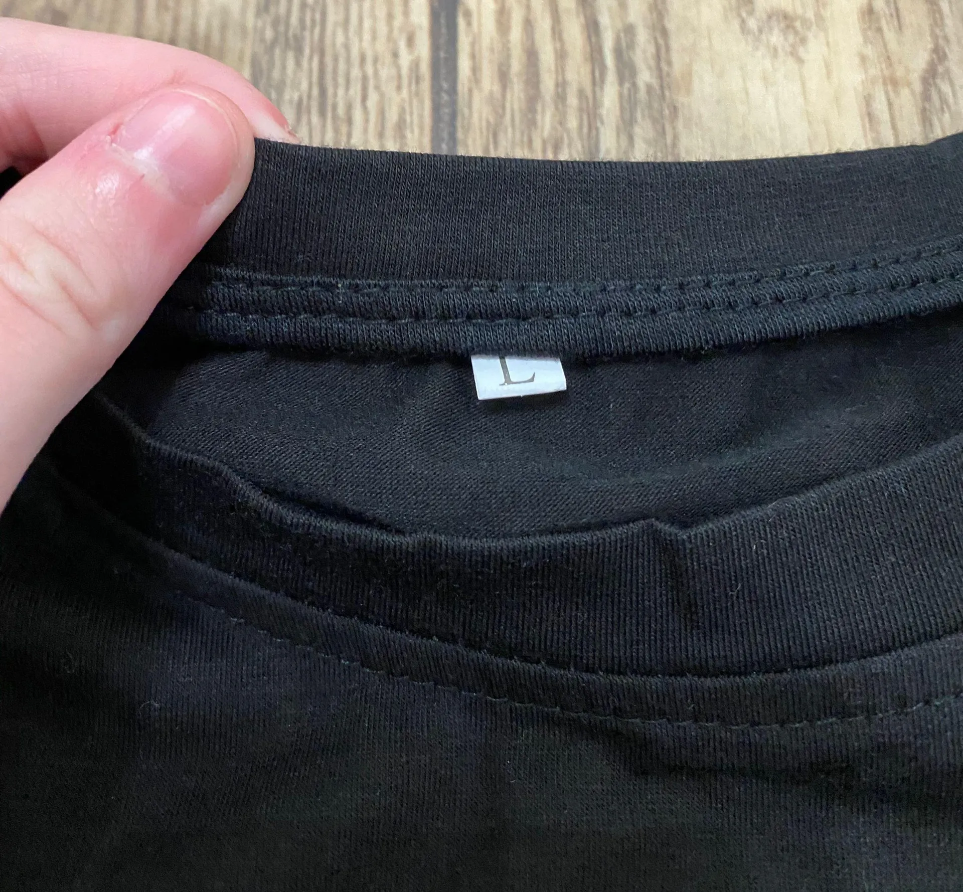 Graphic Tee Black Size L - Image 3