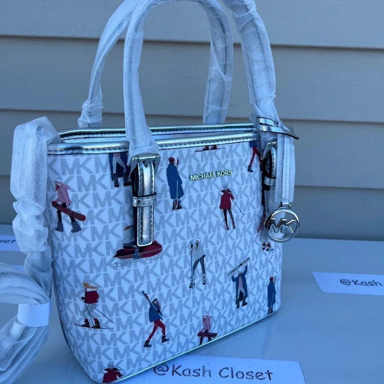 Michael Kors Bright White Carryall Tote XS - Image 2