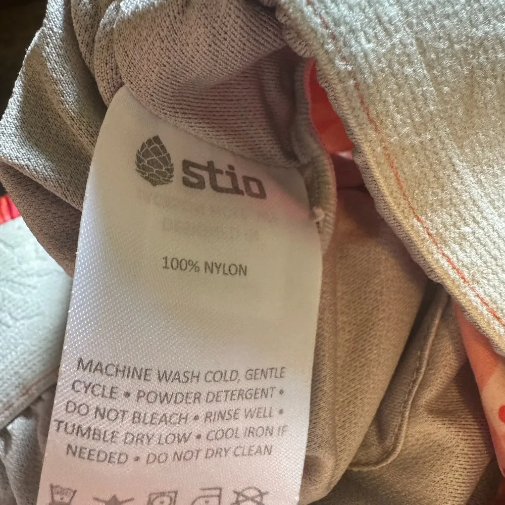 STIO Vibrant Orange Patterned Women's quick dry Shorts Size M - Image 4