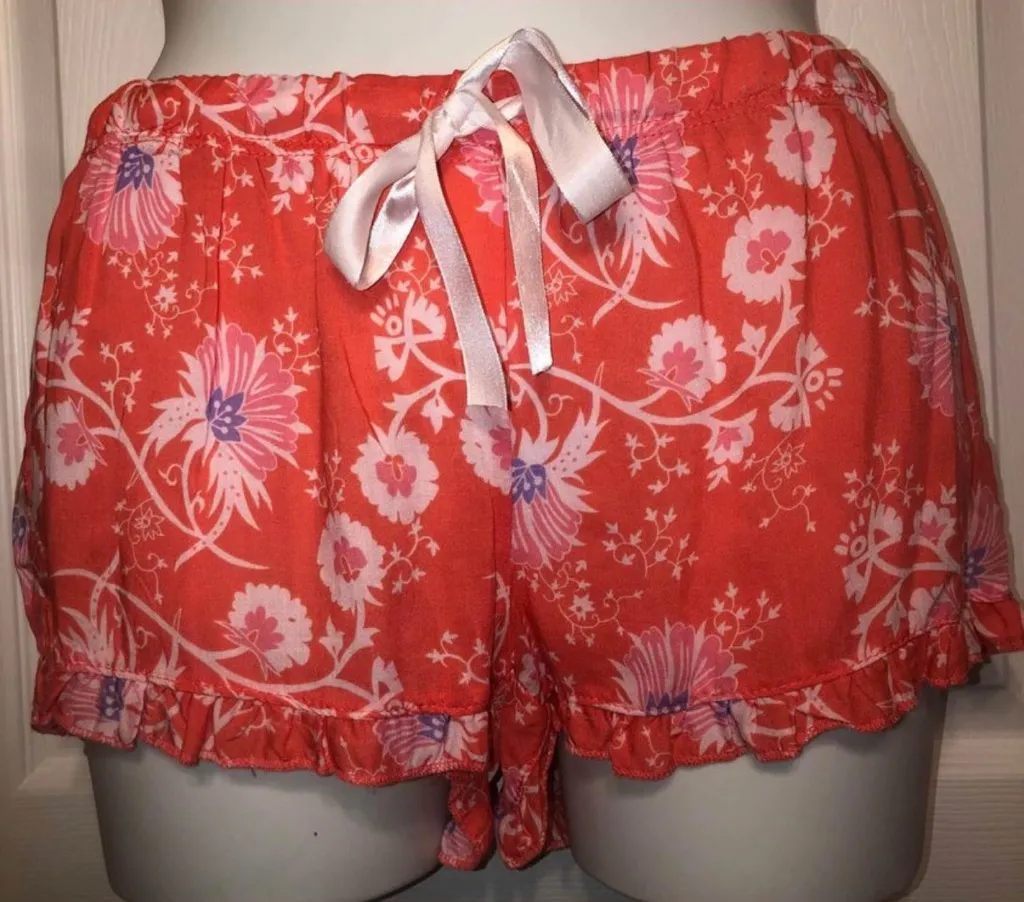 Bobbie Brooks Floral Ruffle Sleep Shorts Sz M (8/10) White Size M - Image 1