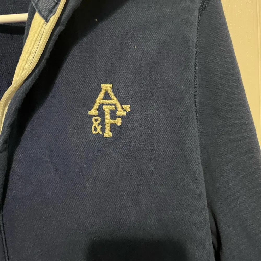 Abercrombie and Fitch blue zip up jacket in medium - Image 2