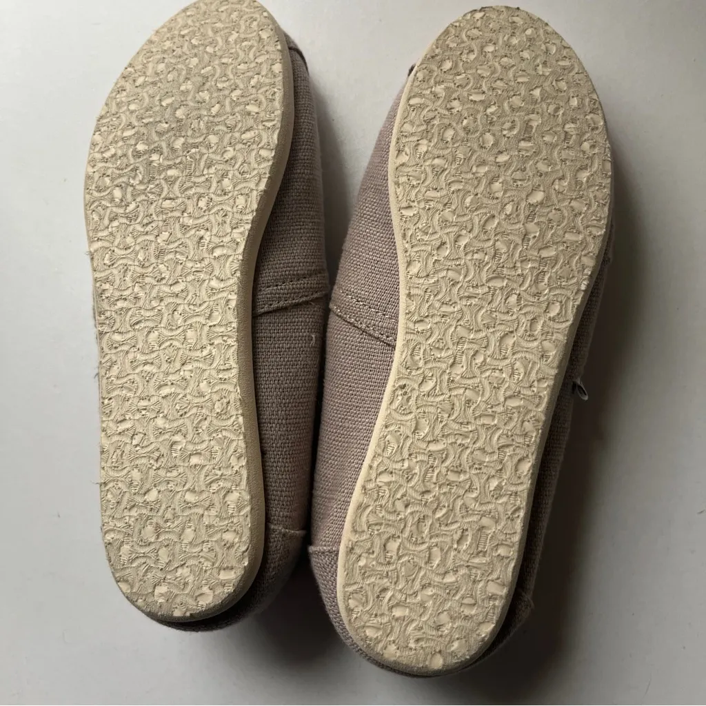 Toms  Light Brown Grey Slip-On Loafers 6.5 - Image 6