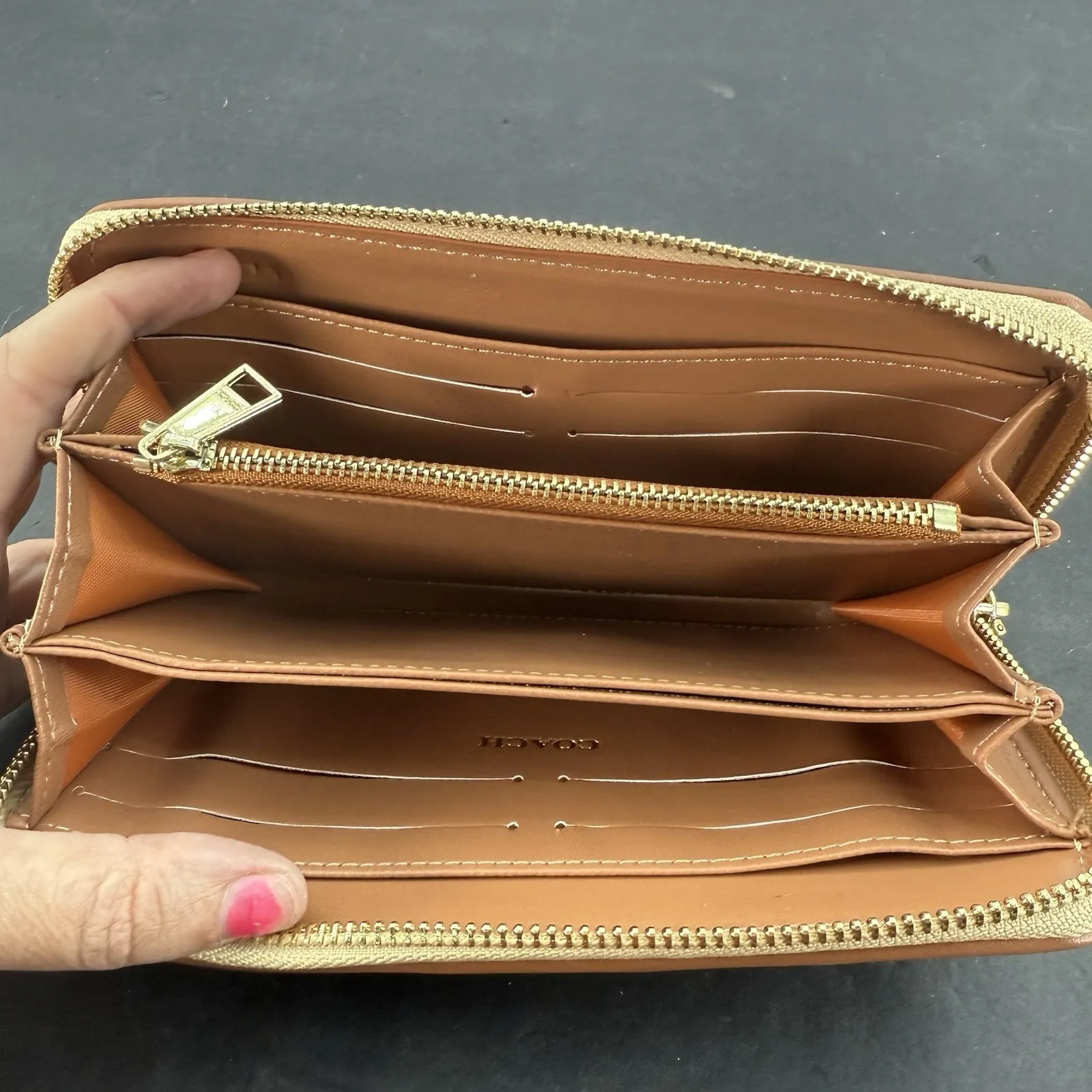 Coach Colorblock Coated Canvas Signature Slim Accordion Zip wallet - Image 4