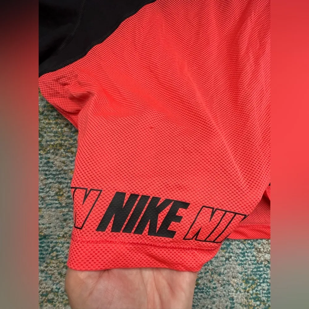 Nike DriFit mesh logo cropped coral active short sleeve top, size XL - Image 3