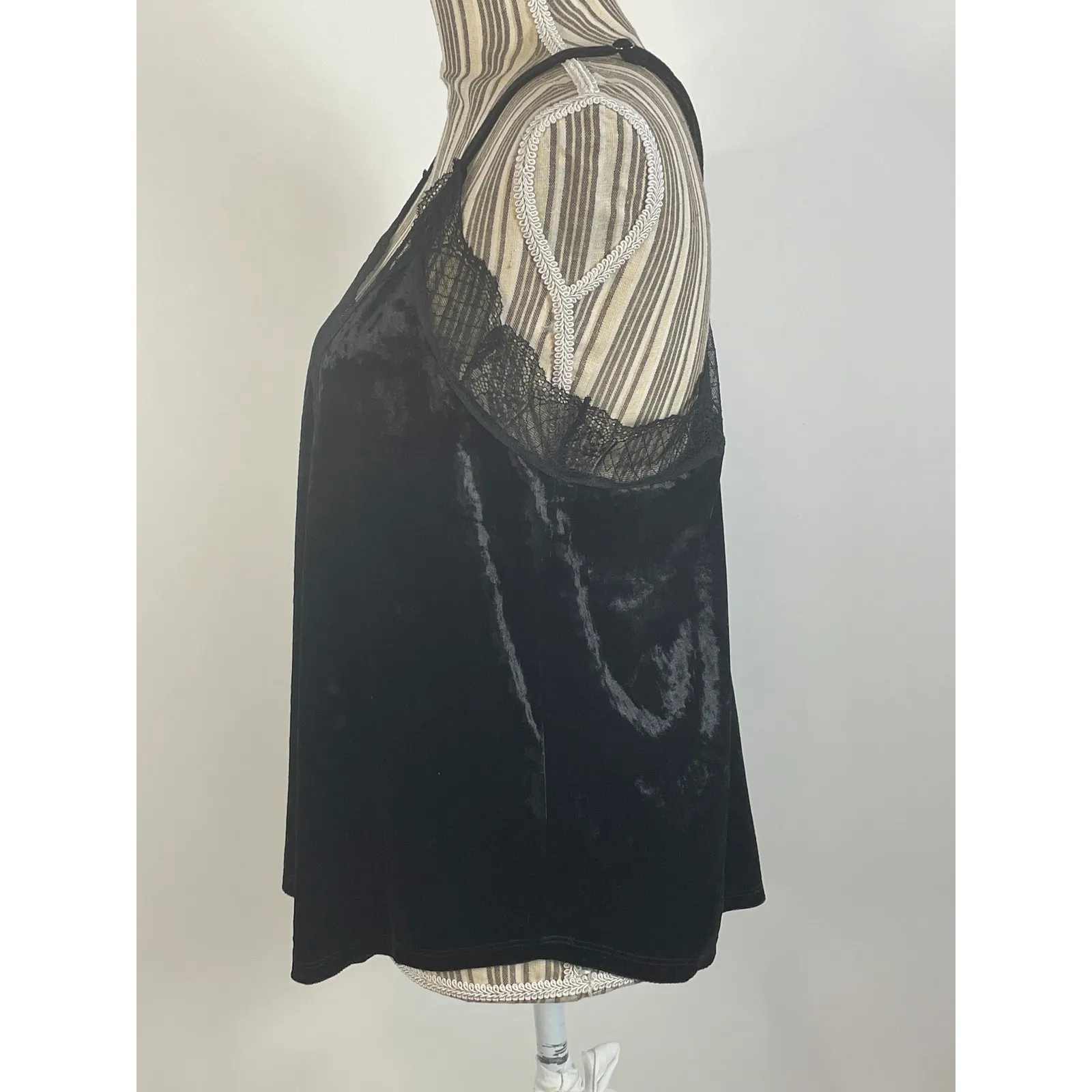 By Together Black Velvet Racerback Swing Top Lace Trim Size Large - Image 2