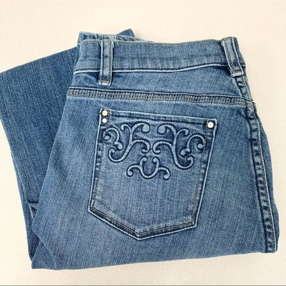 WHBM Sleek Boot Cut Jeans Sz 4 - Image 2