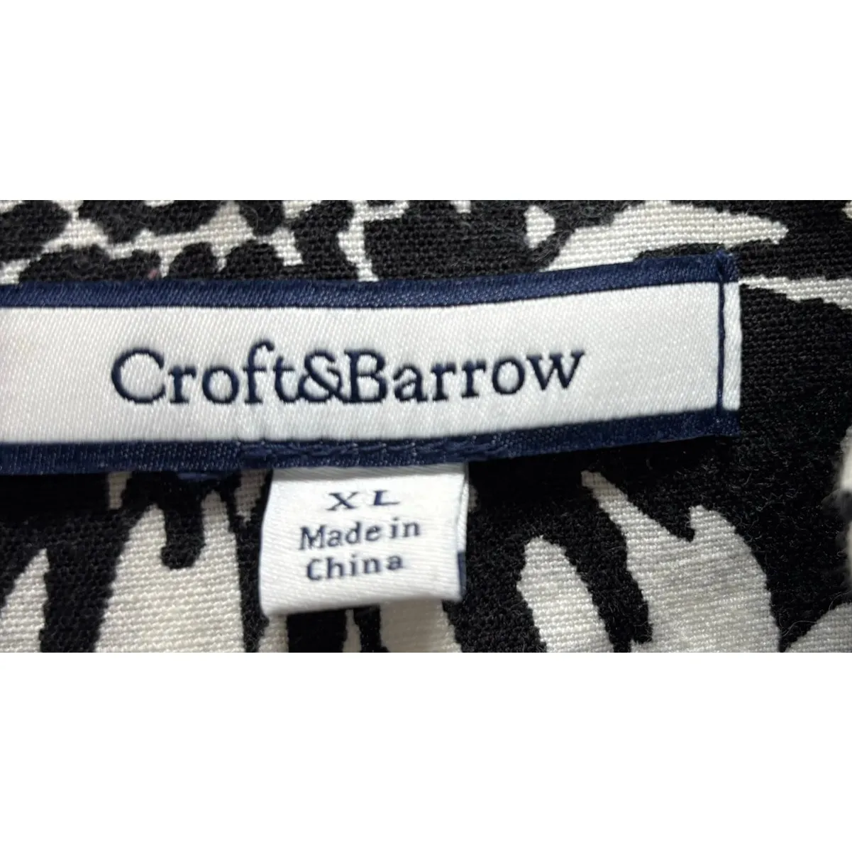 Croft & Barrow Black and White Floral Jacket  Size XL - Image 5