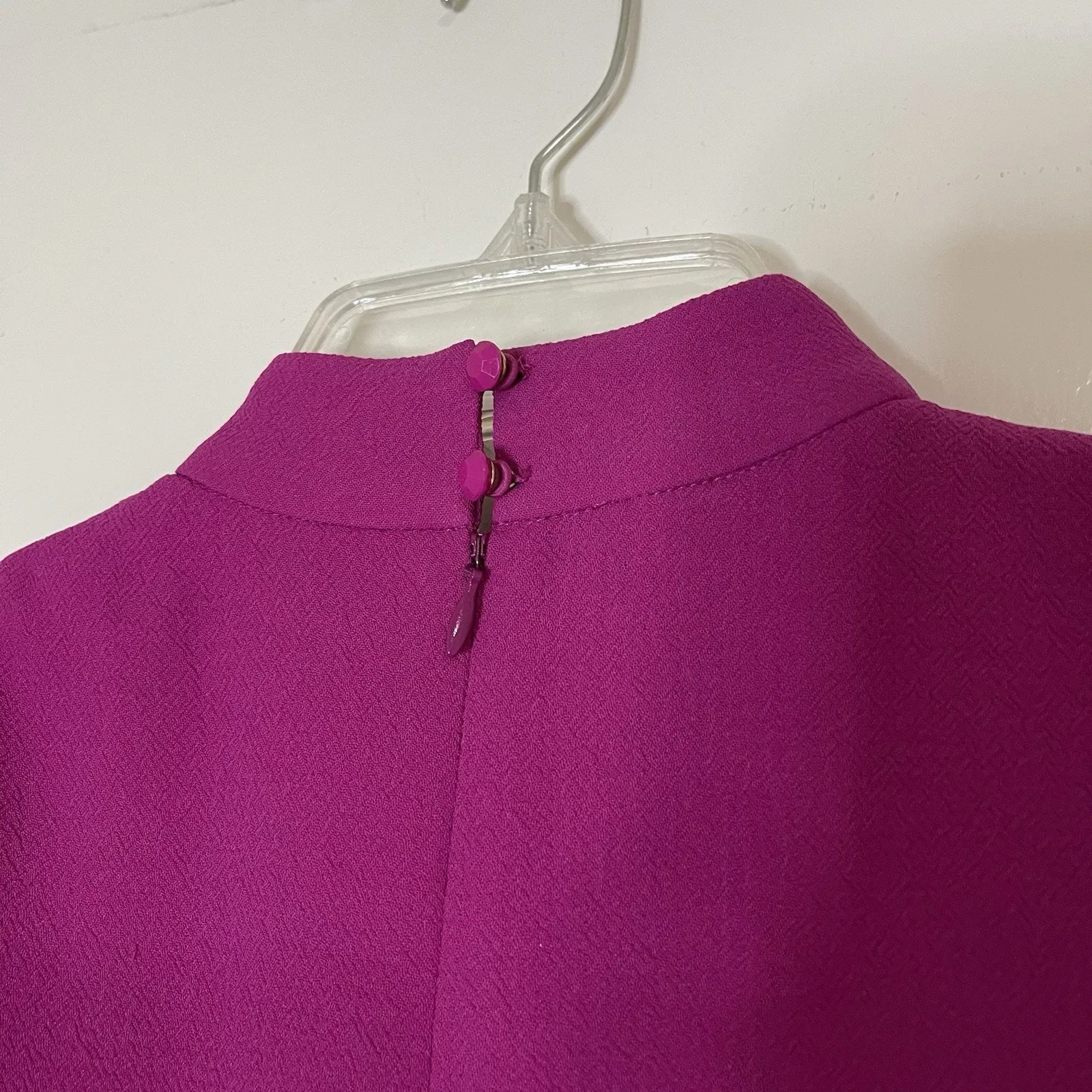 NWOT Trina Turk Women's Pink Fuchsia Contessa Twist Front Sheath Dress Size US 4 - Image 5