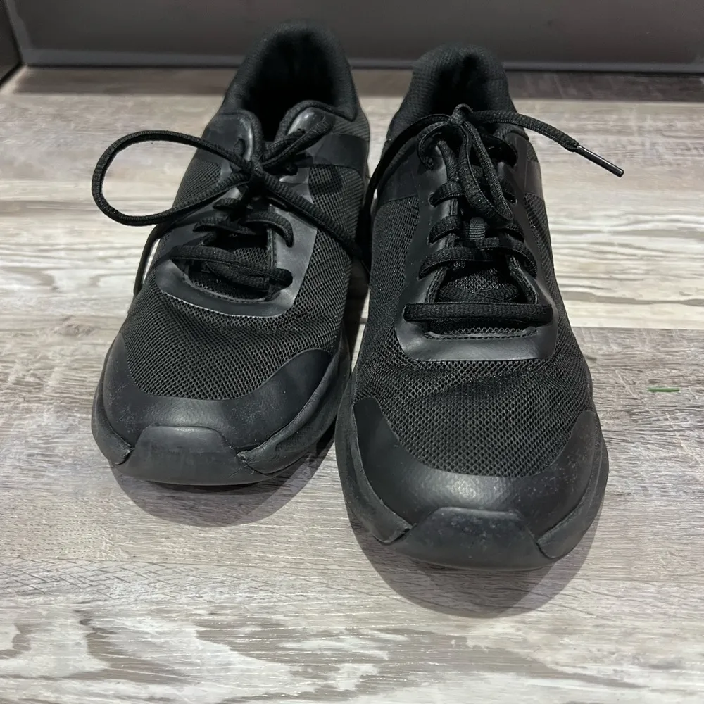 Athletic Works Women's Lifestyle Mesh Jogger Sneakers - Image 3