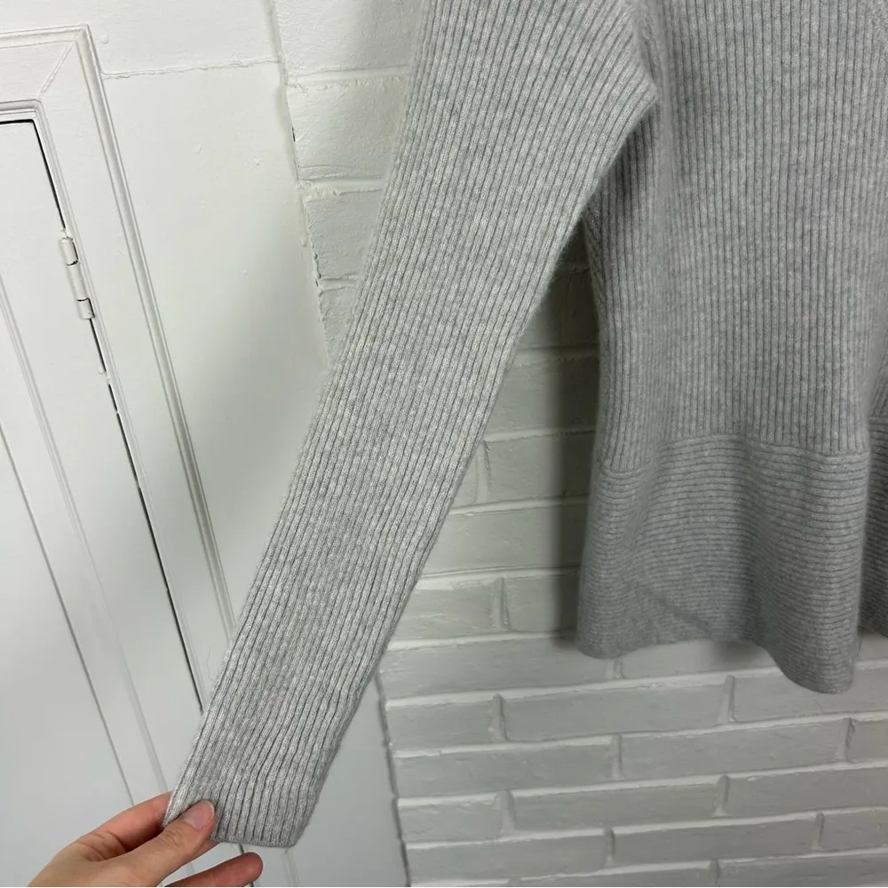 Saks Fifth Avenue Grey Ribbed Cashmere Knit Sweater Size M - Image 6