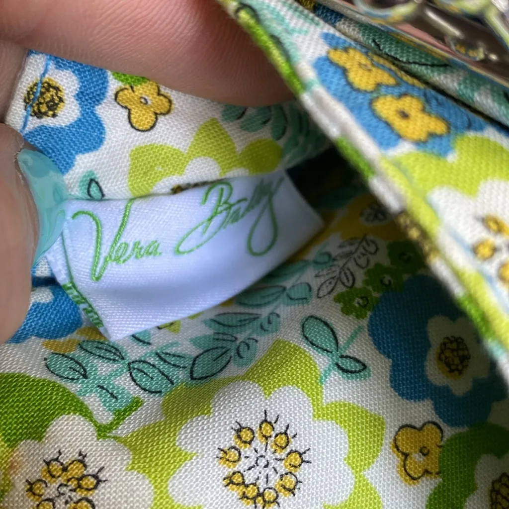 NWOT Vera Bradley English Meadow Cotton Quilted Small Trifold Wallet Retired - Image 8