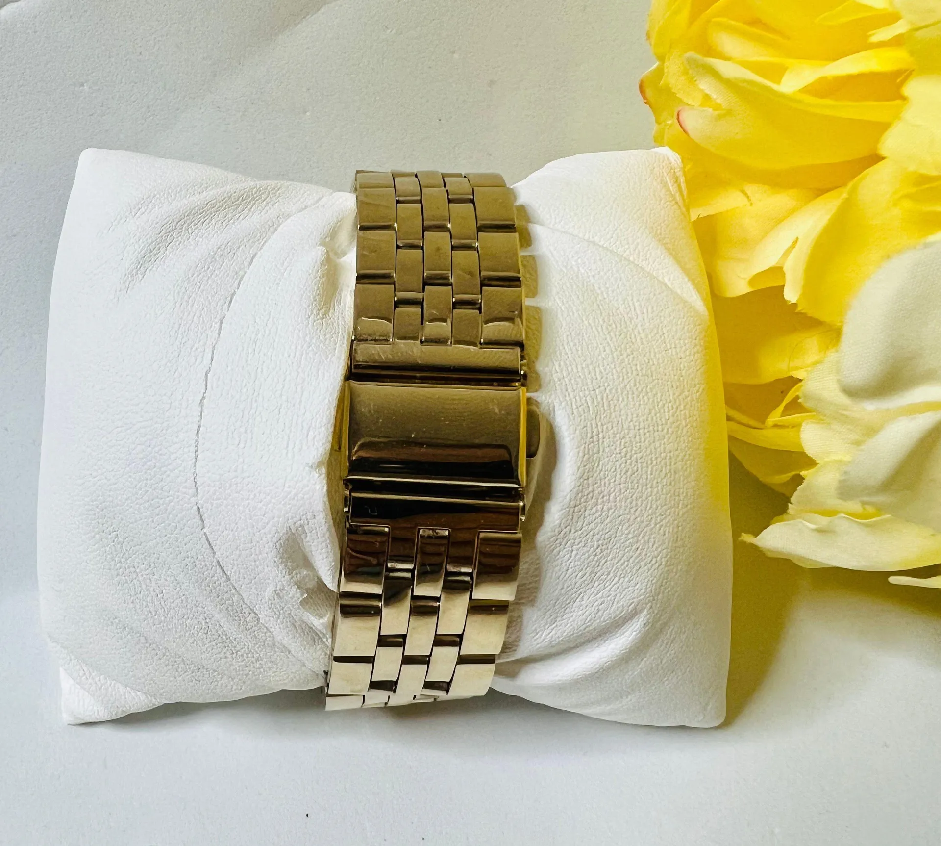 Gold  Watch - Image 4