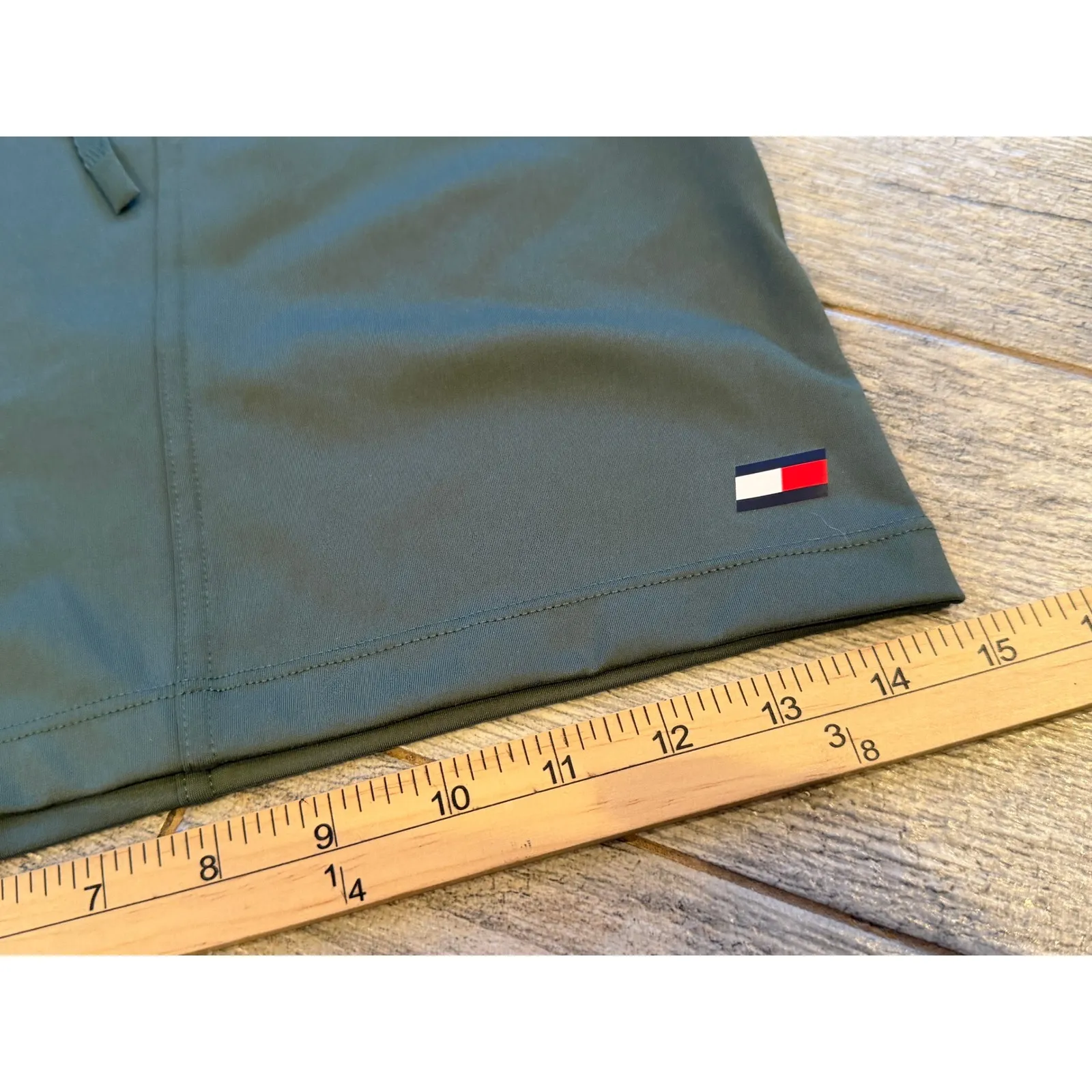 Tommy Hilfiger Sport Shorts NWT Large Womens Green Pockets Drawstring Athletic - Image 13