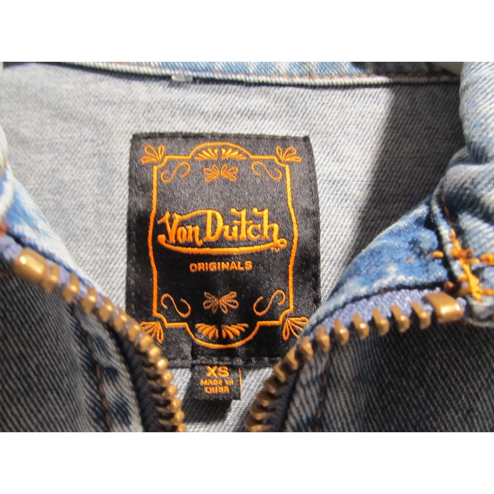 Von Dutch Zip-Front Denim Jacket Light Wash XS NWT Logo Patch Streetwear - Image 6