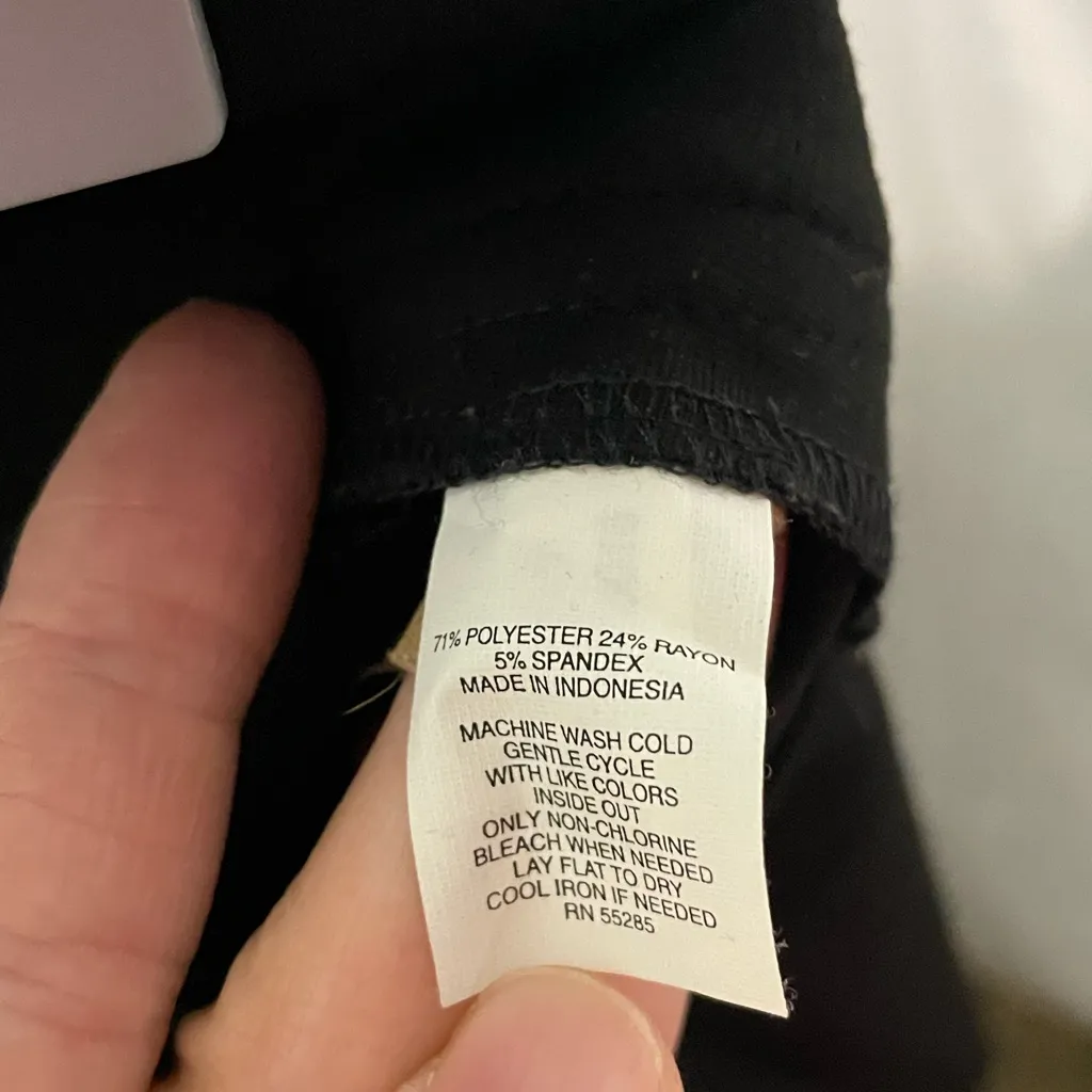 EXPRESS  Elegant Black Mini Skirt Size 2 Y2K‎ - Image 5