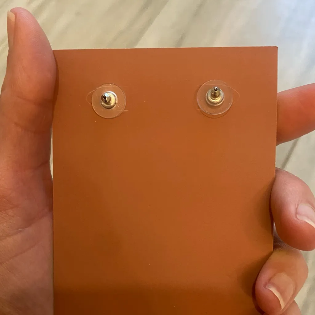 NWT Elegant Mignonne Gavigan Oil Slick Drop Beaded Pierced Earrings, one size - Image 9