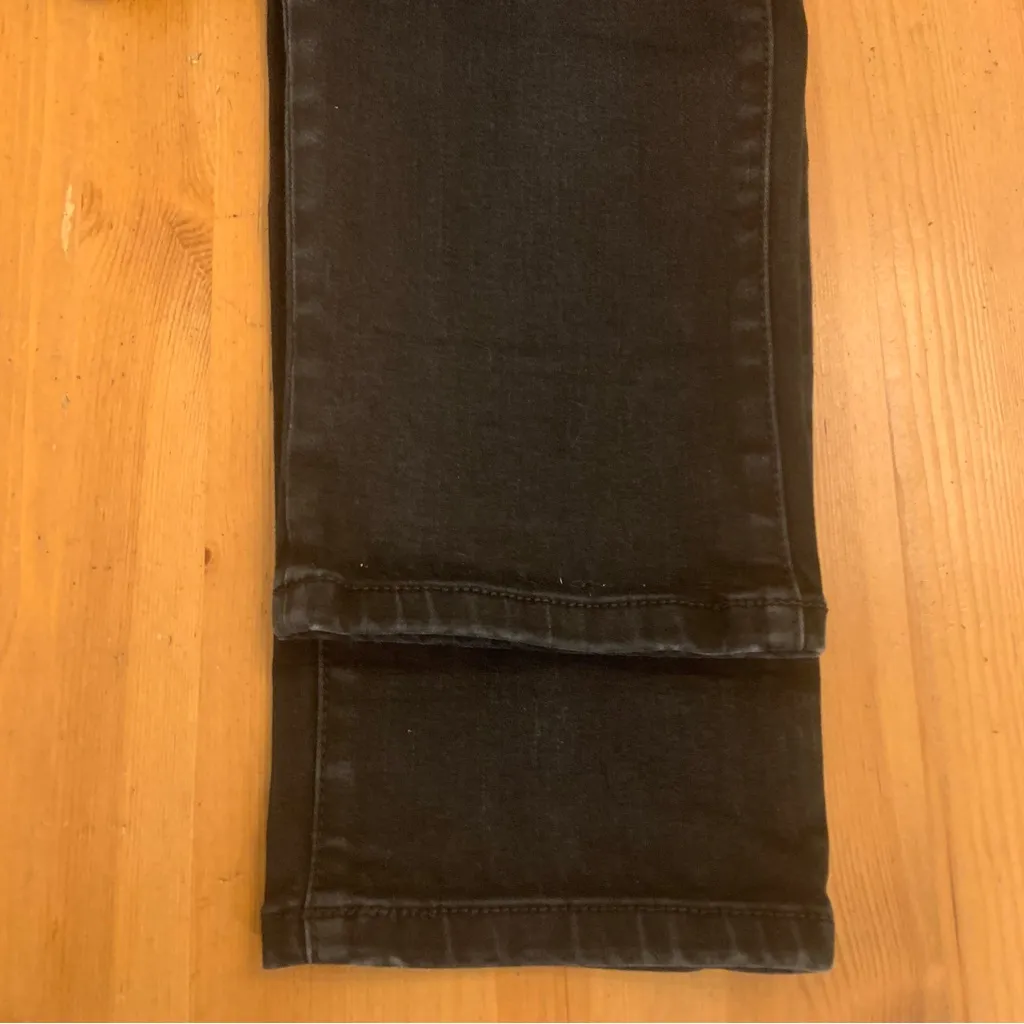 EUC CAbi Slim Boyfriend Distressed Black Wash Jeans Style 3387 Size 6 - Image 11