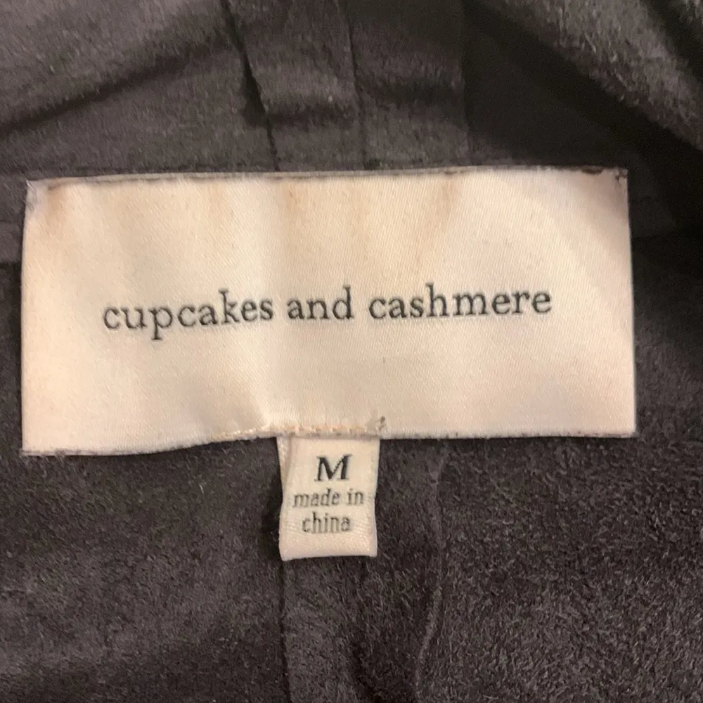Cupcakes & Cashmere Mackenzie faux suede stretch open front draped jacket M - Image 6
