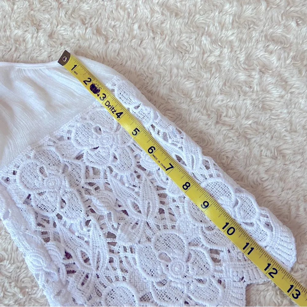 Azúcar Boutique White Crochet Appliqué Resortwear Off Shoulder Top Size M - Image 13