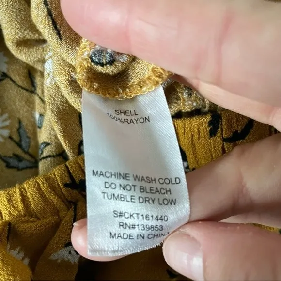 Bleuh Ciel Off the shoulder floral crop top yellow bell sleeve size M boho - Image 6