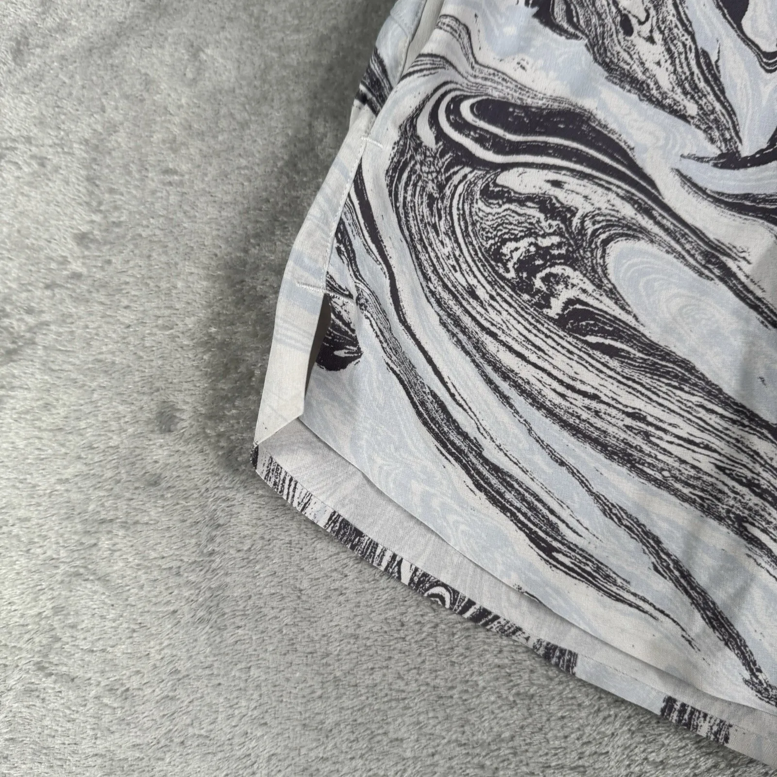 Athleta All‎ Activity Shorts Womens M Gray White Marble Swirl Athleisure Active - Image 5