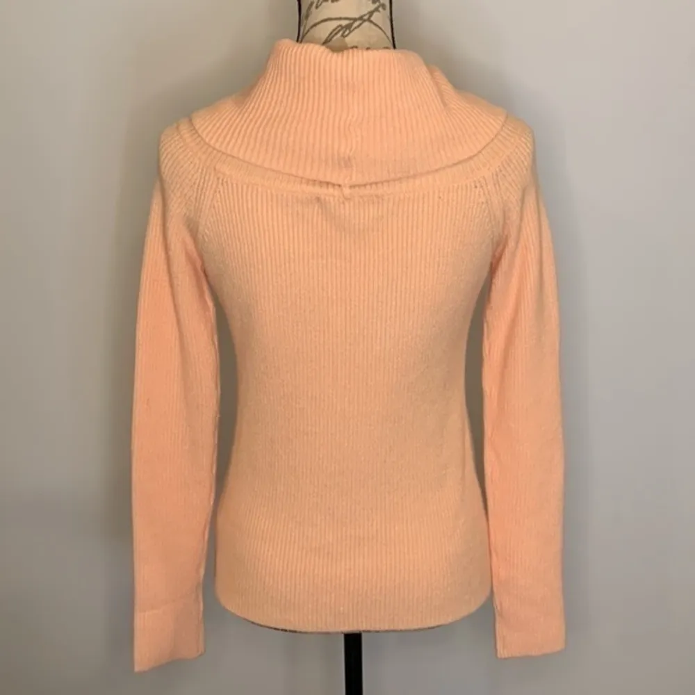 NWT DO + BE ribbed cowl neck sweater peach M - Image 3