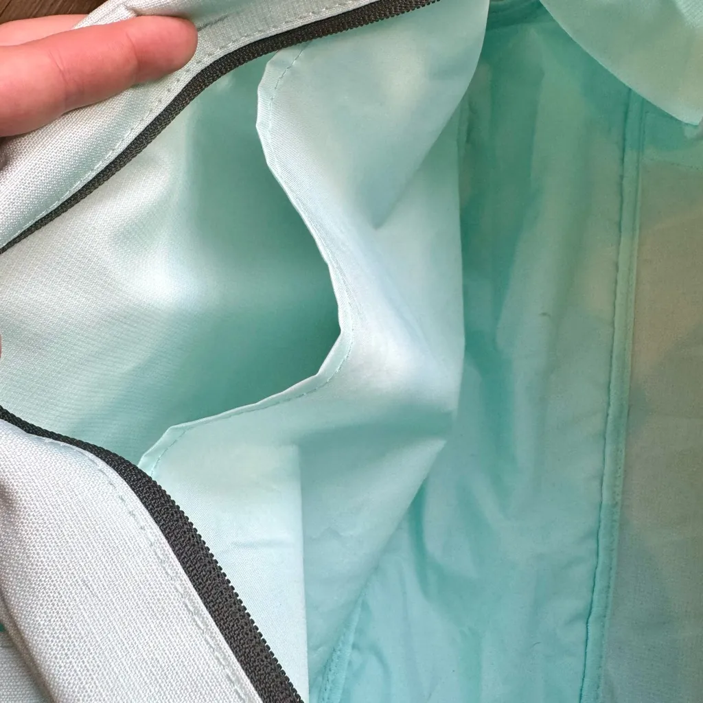 Nike Light Teal Duffel Bag | Gym Bag | VGUC | Large | Pockets - Image 10